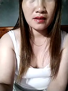 Snapshot of emini-xx chatting on 04-26-26, 03:15 emini-xx online show from 04-26-26, 03:15