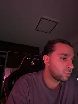 Snapshot of NNichox chatting on 10-30-25, 07:47 NNichox online show from 10-30-25, 07:47