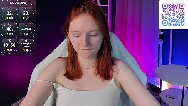 Snapshot of AngelWisee chatting on 12-20-25, 03:02 AngelWisee online show from 12-20-25, 03:02