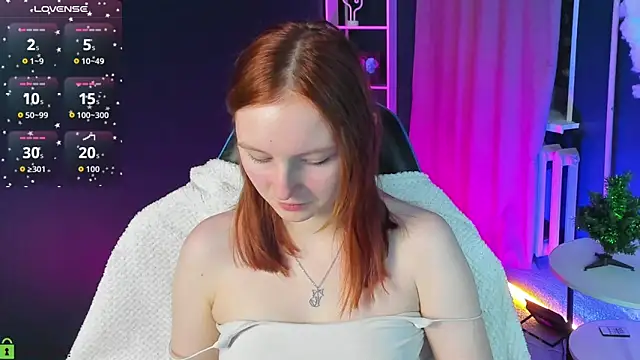 Snapshot of AngelWisee chatting on 12-23-25, 02:53 AngelWisee online show from 12-23-25, 02:53