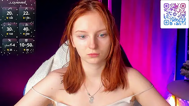 Snapshot of AngelWisee chatting on 01-10-26, 02:13 AngelWisee online show from 01-10-26, 02:13