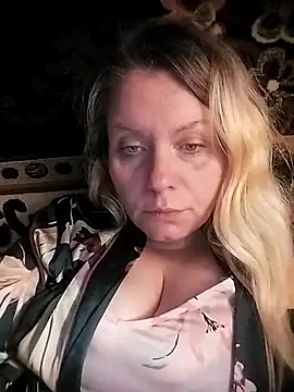 Lana-murr online show from 11-15-25, 05:27