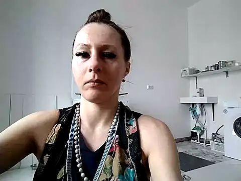 Snapshot of Anneta280671 chatting on 02-21-26, 09:32 Anneta280671 online show from 02-21-26, 09:32