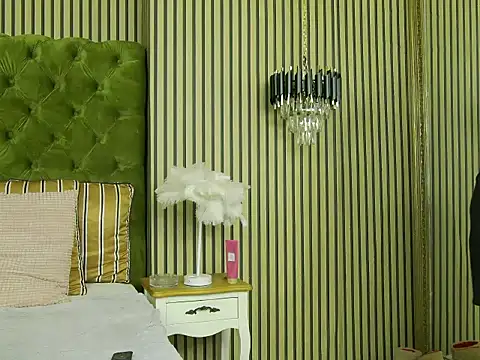 MiaJenner online show from 11-12-25, 06:03