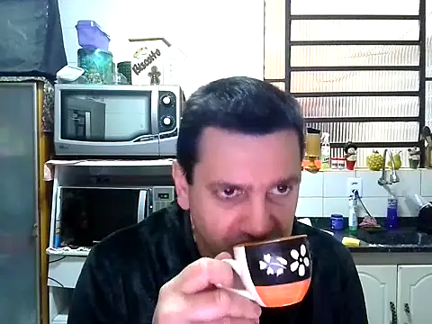 Snapshot of Alex-Naturista chatting on 05-11-26, 12:00 Alex-Naturista online show from 05-11-26, 12:00