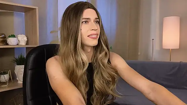 Branda Kelly online show from 11-23-25, 01:11