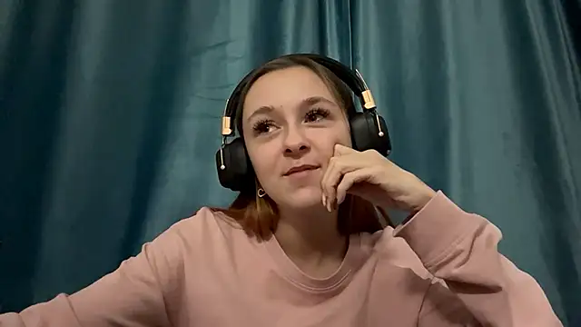 HOTBellakle online show from 11-14-25, 03:11