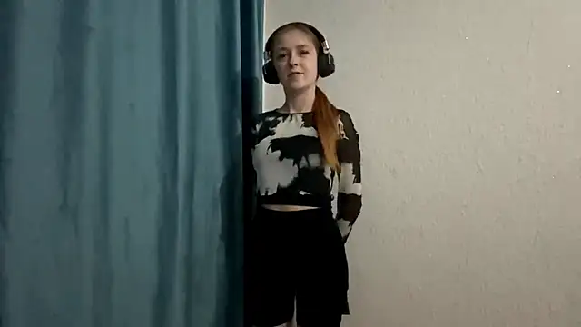 HOTBellakle online show from 11-26-25, 03:35