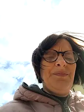 Piediniecollant online show from 04-01-26, 10:27