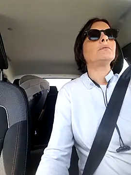 Piediniecollant online show from 04-15-26, 10:00