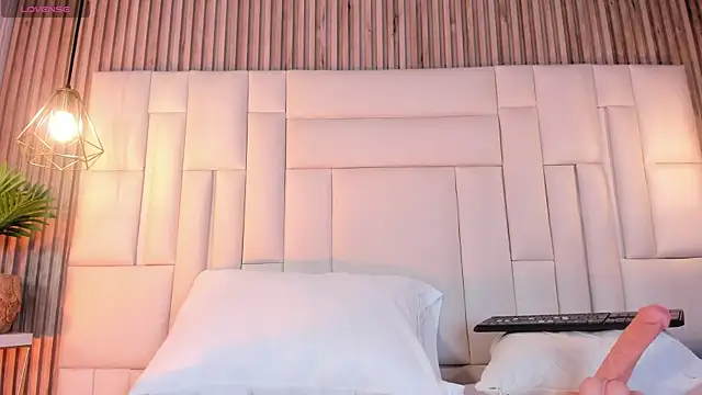 Snapshot of VenuzSofia chatting on 12-20-25, 10:50 VenuzSofia online show from 12-20-25, 10:50