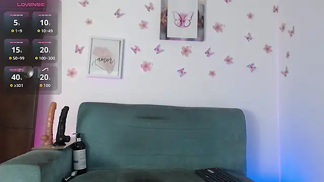 Snapshot of evelinmartinez chatting on 07-10-26, 08:11 evelinmartinez online show from 07-10-26, 08:11