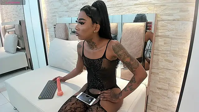 sheinny brown online show from 11-19-25, 03:39