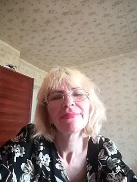 Snapshot of Georgette466 chatting on 06-10-26, 02:49 Georgette466 online show from 06-10-26, 02:49