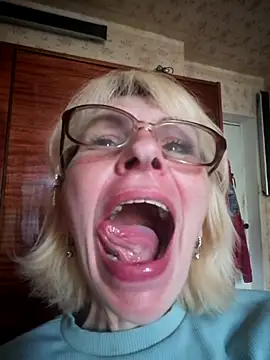 Snapshot of Georgette466 chatting on 06-24-26, 03:44 Georgette466 online show from 06-24-26, 03:44