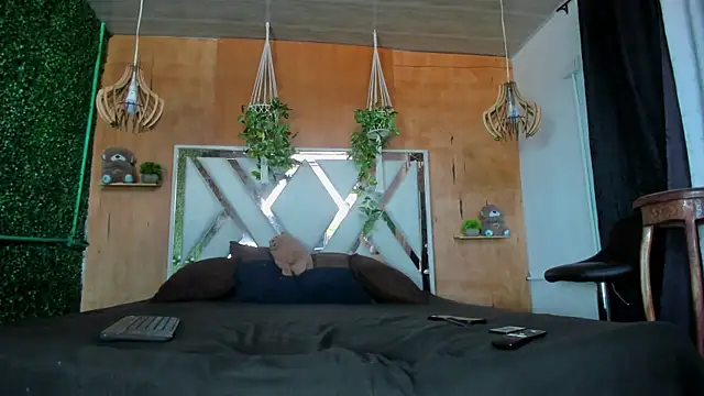 wild best online show from 05-09-26, 01:49