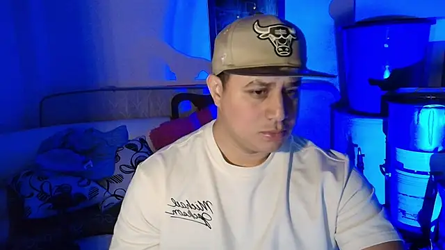 Snapshot of tony_thebest2 chatting on 07-24-26, 02:31 tony thebest2 online show from 07-24-26, 02:31