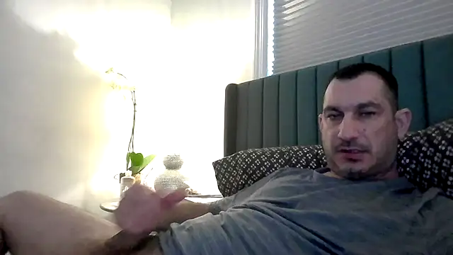 Snapshot of ckraiders84 chatting on 02-15-26, 06:04 ckraiders84 online show from 02-15-26, 06:04