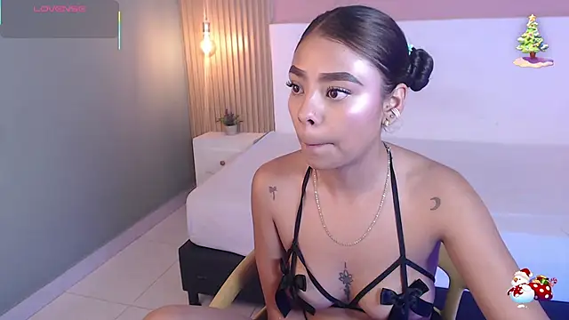 SoffiaDams2 online show from 11-24-25, 11:43