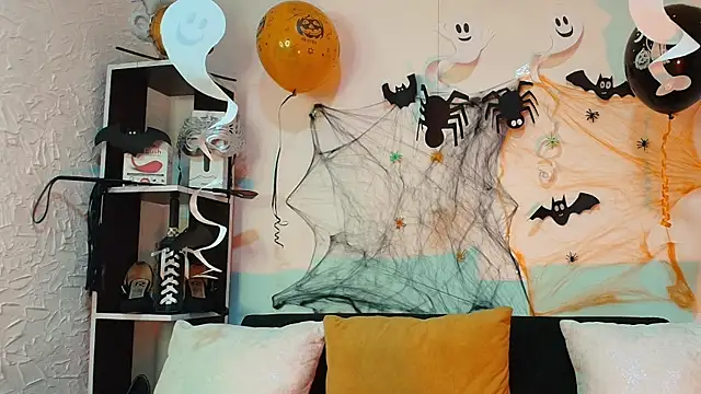 Snapshot of Natasha_Amber chatting on 10-28-25, 04:31 Natasha Amber online show from 10-28-25, 04:31