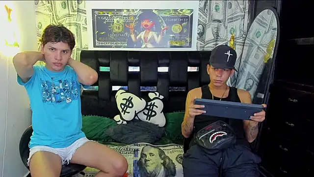 Snapshot of Magic_Duo chatting on 11-04-25, 11:53 Magic Duo online show from 11-04-25, 11:53