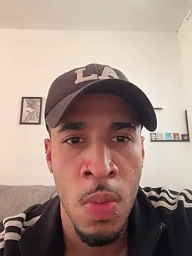 Snapshot of HickPietro chatting on 03-24-26, 12:21 HickPietro online show from 03-24-26, 12:21