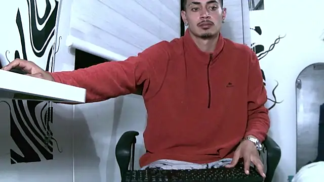 Snapshot of kai_storm420 chatting on 11-02-25, 04:48 kai storm420 online show from 11-02-25, 04:48