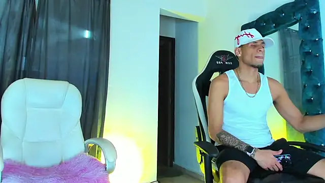 Yourtemptation555 online show from 10-31-25, 11:50