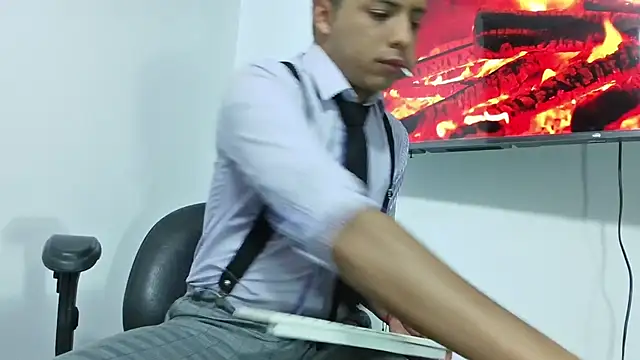 Mike Fetiche online show from 11-17-25, 03:23