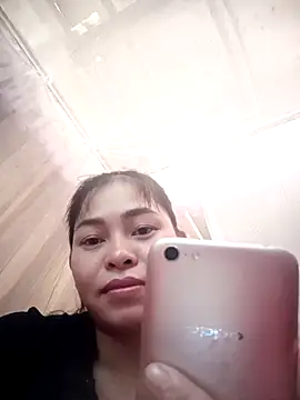 Snapshot of Bamboo-niee123 chatting on 10-28-25, 05:44 Bamboo-niee123 online show from 10-28-25, 05:44