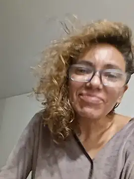 Snapshot of loveryvicky chatting on 11-15-25, 12:34 loveryvicky online show from 11-15-25, 12:34