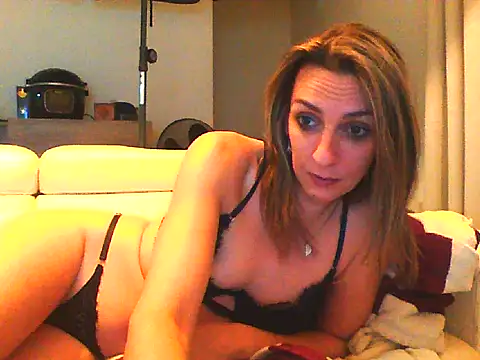 Anaiscpl2405 online show from 11-15-25, 09:32