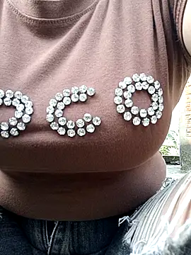 yoyo-mi online show from 04-14-26, 09:37