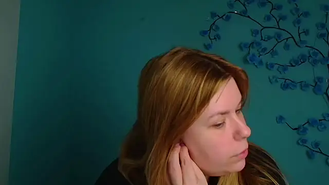 Snapshot of SusannaNight chatting on 04-24-26, 05:21 SusannaNight online show from 04-24-26, 05:21