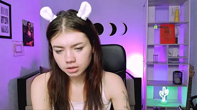 Snapshot of isabel_wave chatting on 01-19-26, 01:42 isabel wave online show from 01-19-26, 01:42