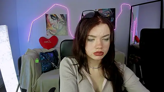 Snapshot of isabel_wave chatting on 02-06-26, 01:14 isabel wave online show from 02-06-26, 01:14