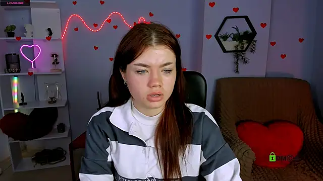 Snapshot of isabel_wave chatting on 03-18-26, 09:45 isabel wave online show from 03-18-26, 09:45