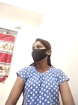 Green LaDY66 online show from 11-03-25, 03:46