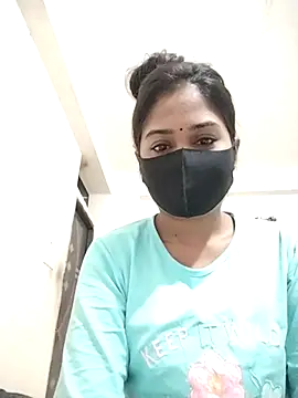 Green LaDY66 online show from 12-16-25, 04:28