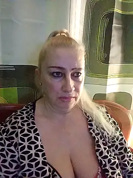 Esenia505 online show from 11-30-25, 02:59