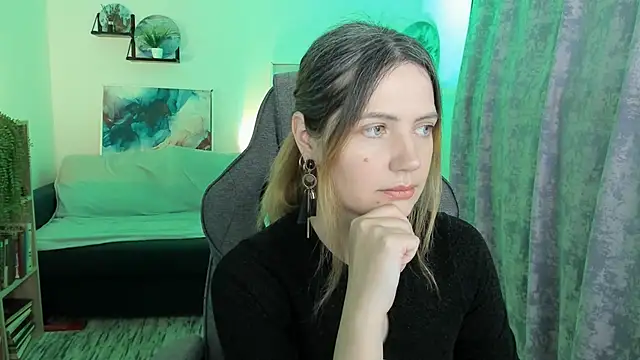 AleksaLaurent online show from 12-18-25, 09:26