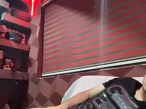 Snapshot of Bbydaddy_0 chatting on 12-02-25, 01:11 Bbydaddy 0 online show from 12-02-25, 01:11