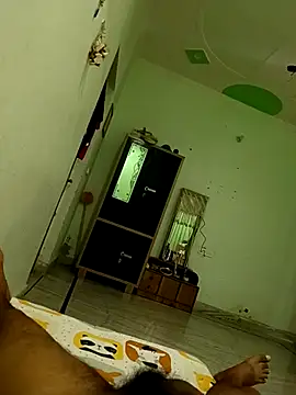 Snapshot of Nikhil_Luv chatting on 10-29-25, 05:42 Nikhil Luv online show from 10-29-25, 05:42