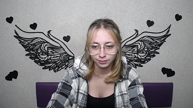 TracyLll online show from 11-23-25, 12:05