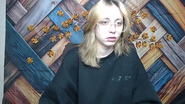 TracyLll online show from 11-27-25, 12:51