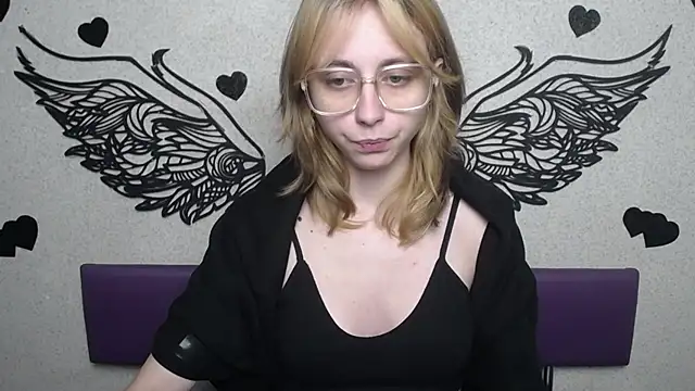 TracyLll online show from 12-02-25, 12:10