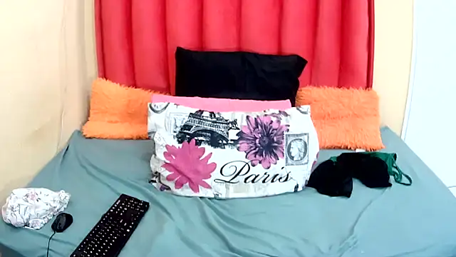 BubblegumBaddiexxxx online show from 11-21-25, 07:01