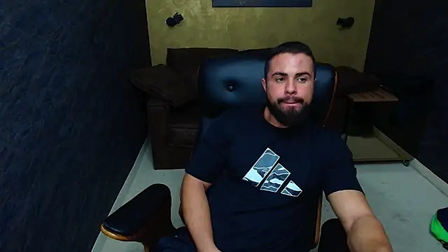 Snapshot of HayesWood chatting on 11-03-25, 05:42 HayesWood online show from 11-03-25, 05:42