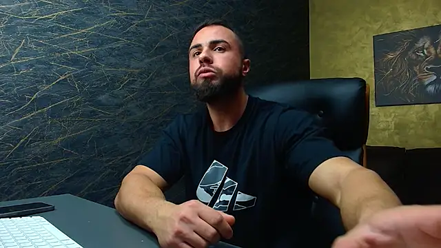 Snapshot of HayesWood chatting on 11-10-25, 05:39 HayesWood online show from 11-10-25, 05:39