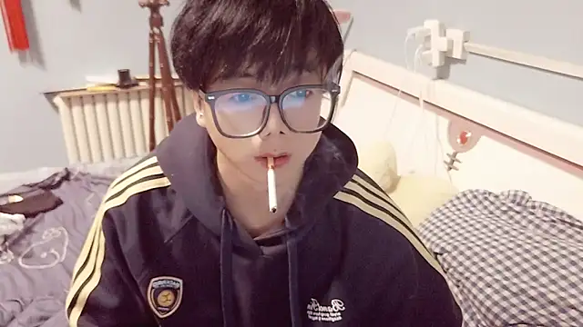 Snapshot of chenwen520 chatting on 10-29-25, 02:08 chenwen520 online show from 10-29-25, 02:08